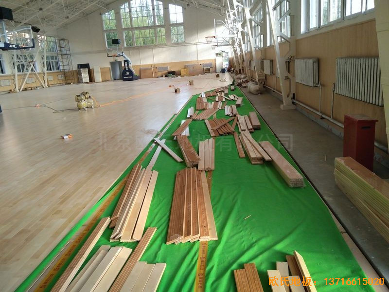 內蒙古呼和浩特賽罕區師范大學體育學院訓練館運動地板鋪設案例