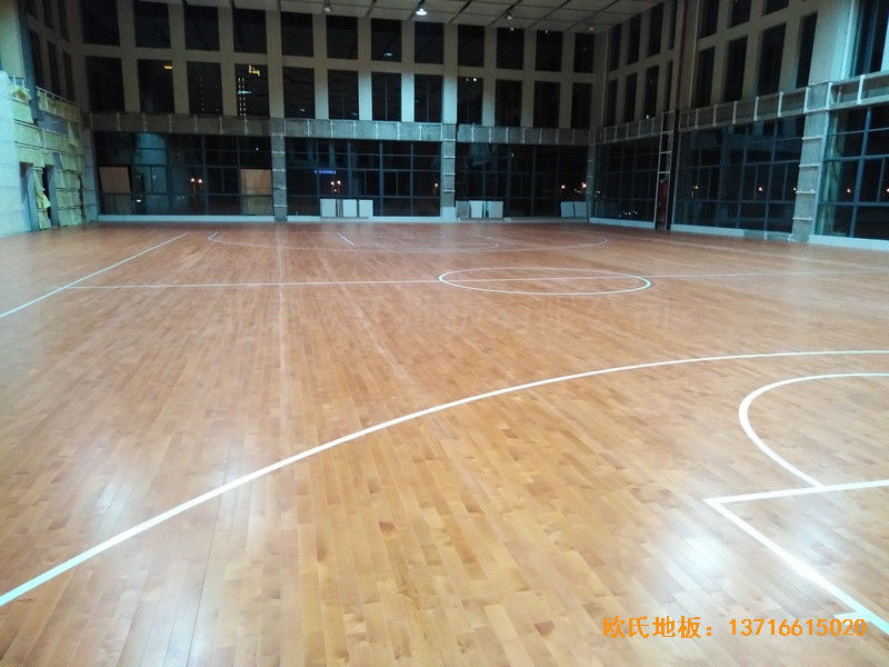 鹽城濱海永寧實驗小學籃球館運動地板施工案例3